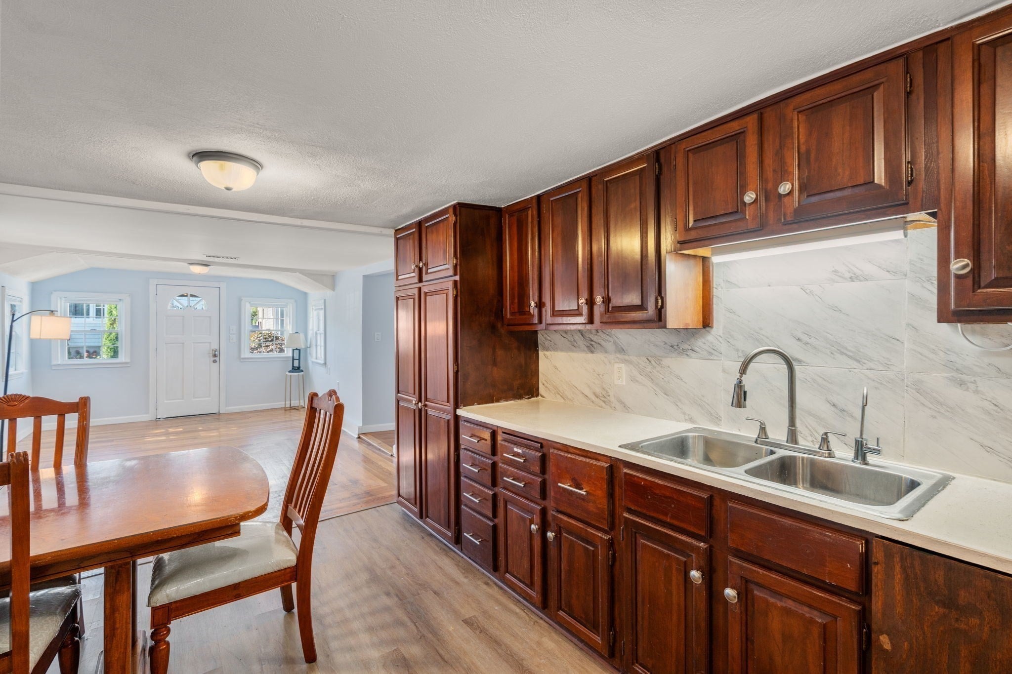 33 Plant Rd, Waltham, MA Photo #24