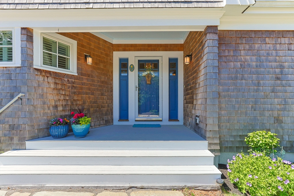 87 Squanto Drive