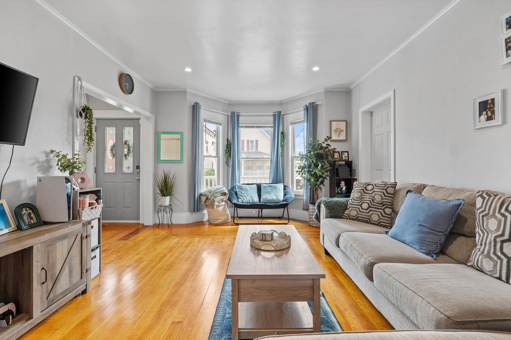 10 Atkins Ave