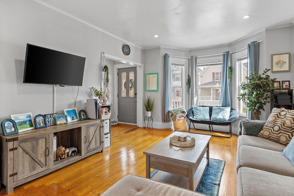 10 Atkins Ave