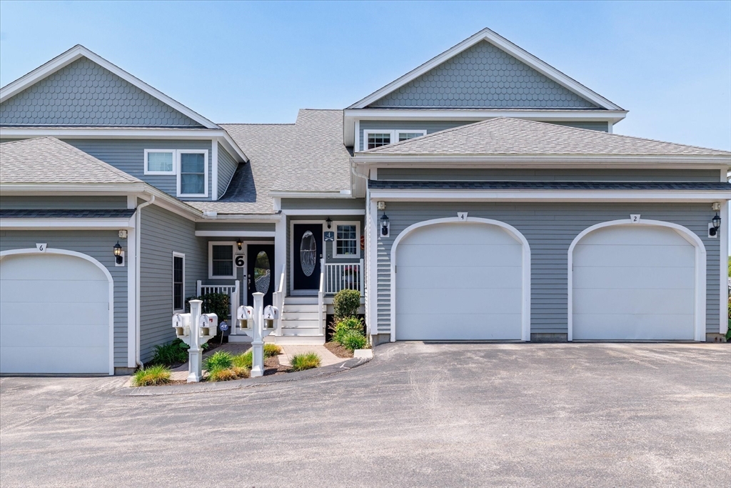 4 Eastern Point Dr 4