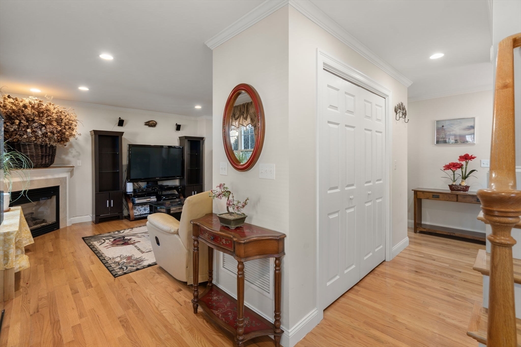 53 Hiawatha Ave