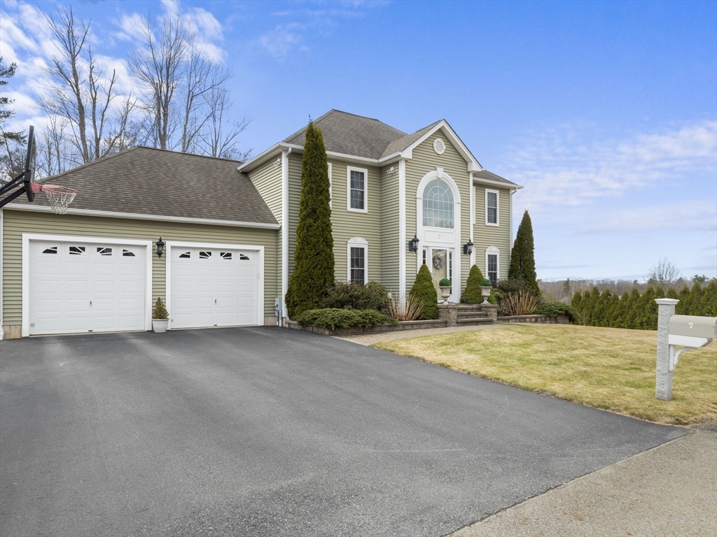 7 Marjorie Ln