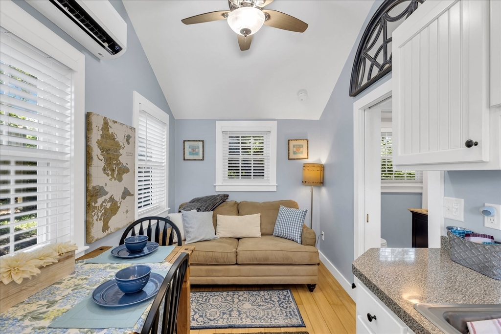 3665 Main St 3665