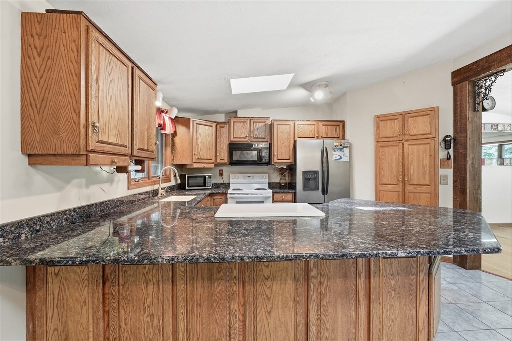 14 H Putnam Rd, Charlton, MA, 14 H Putnam Rd, Charlton, MA Photo #14