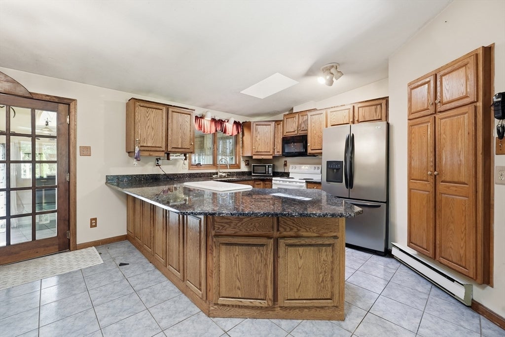 14 H Putnam Rd, Charlton, MA, 14 H Putnam Rd, Charlton, MA Photo #13