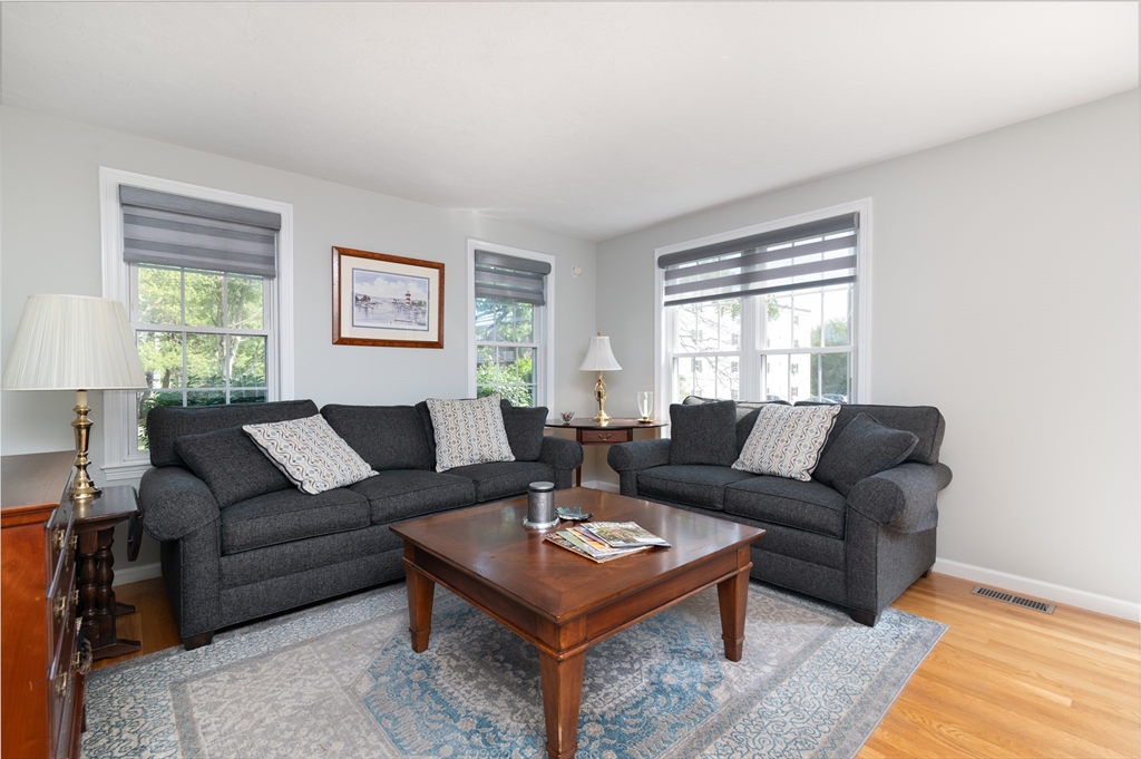 21 Webster St 6