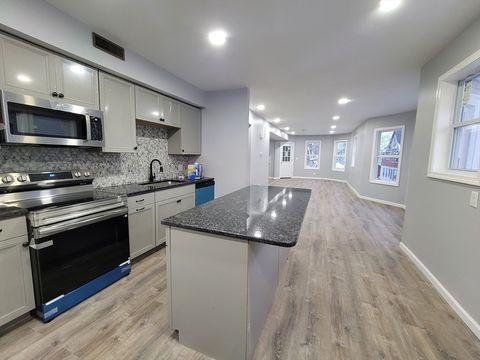 Photo of 166 Northampton Ave #2, Springfield, MA 01108 (MLS # 73470743)