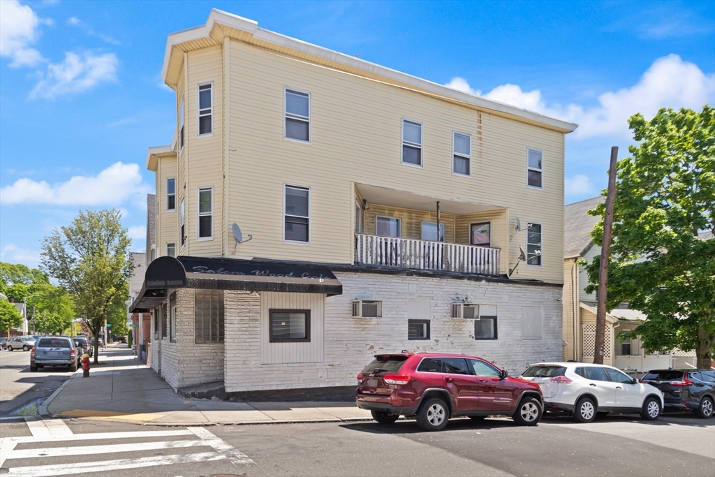 385-387 Salem St