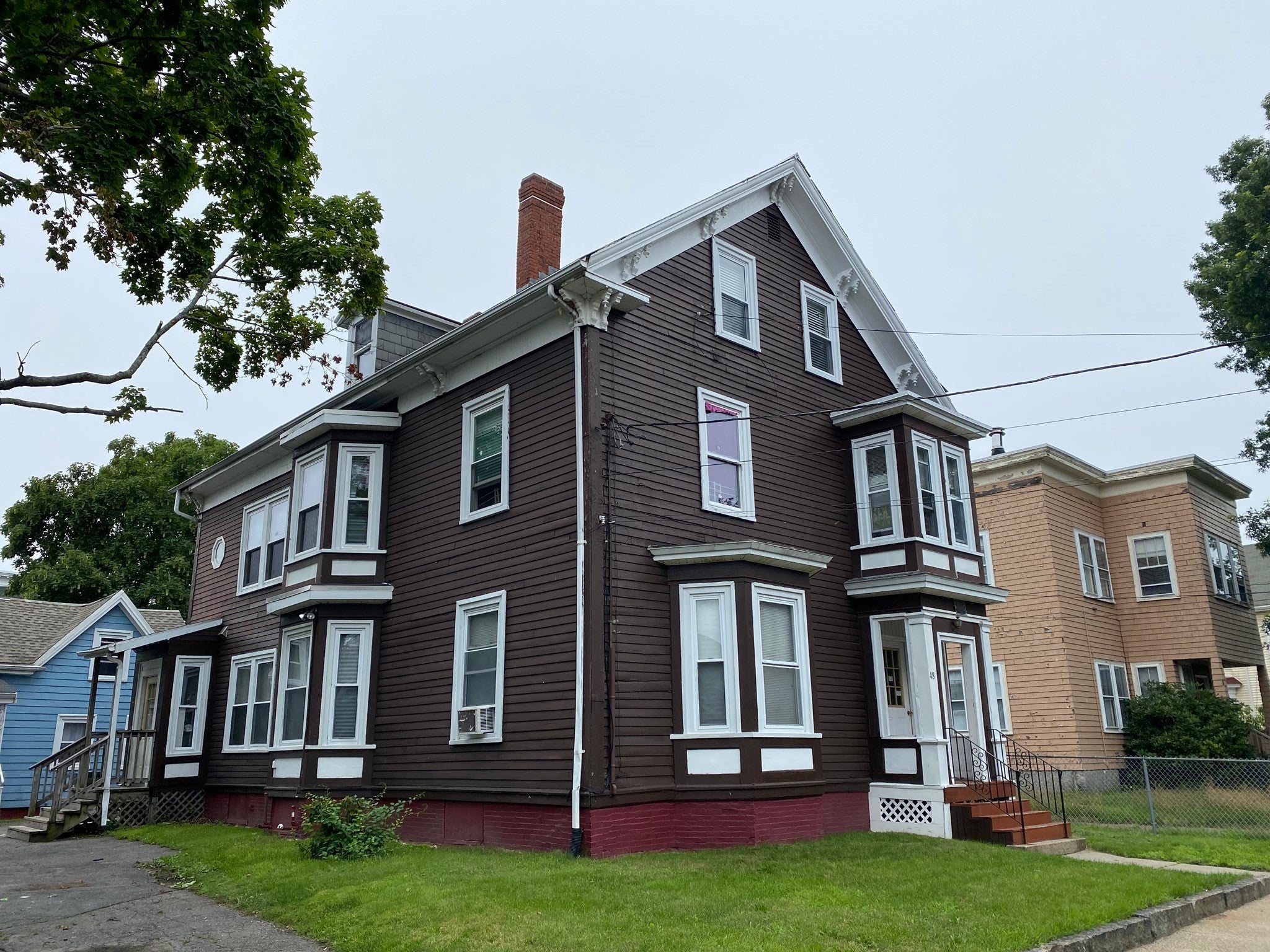 Click for 48 Whiting St #1, Lynn, MA slideshow Click for 48 Whiting St #1, Lynn, MA slideshow