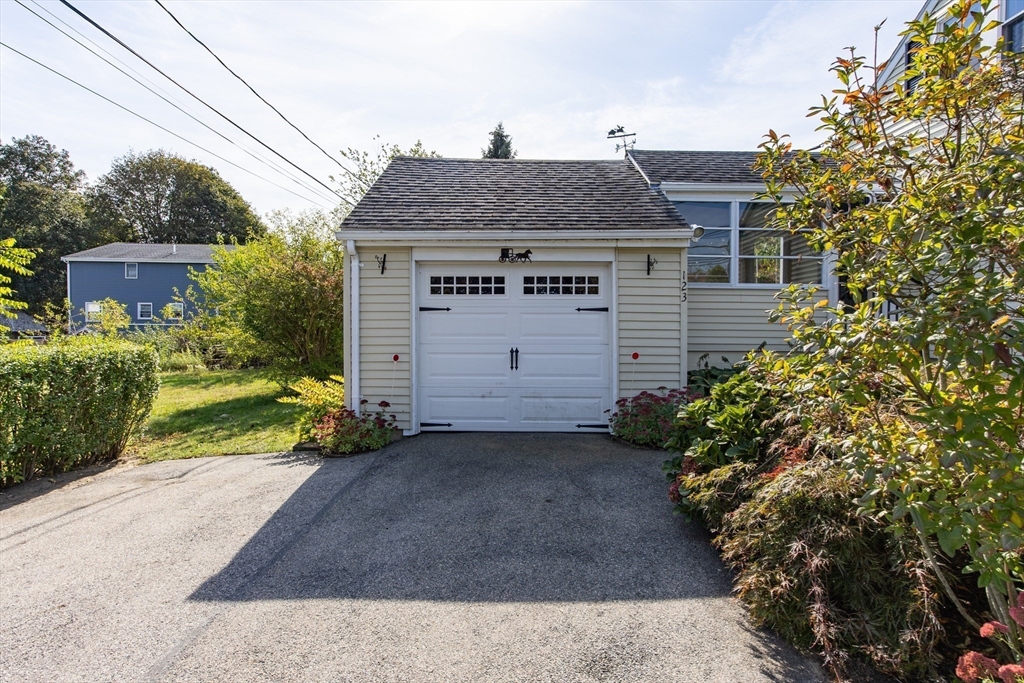 123 Conant St