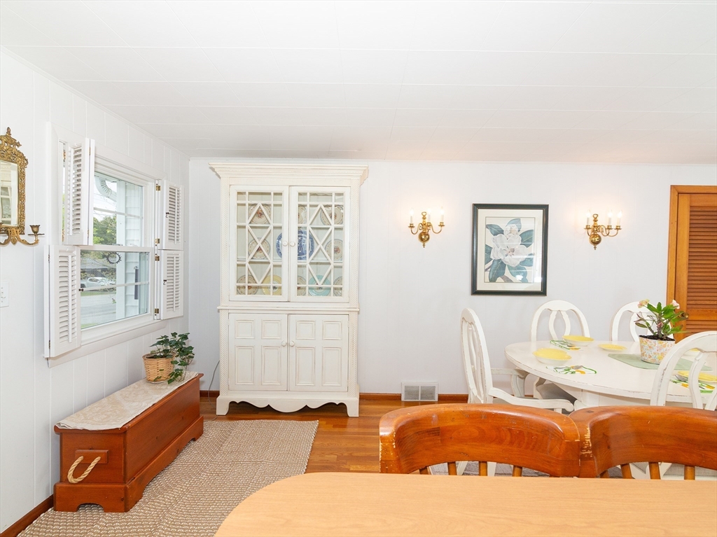 40 Dunster Rd