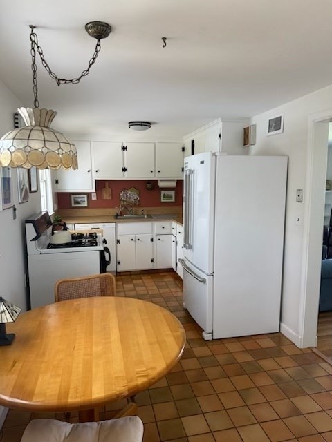 40 Dunster Rd