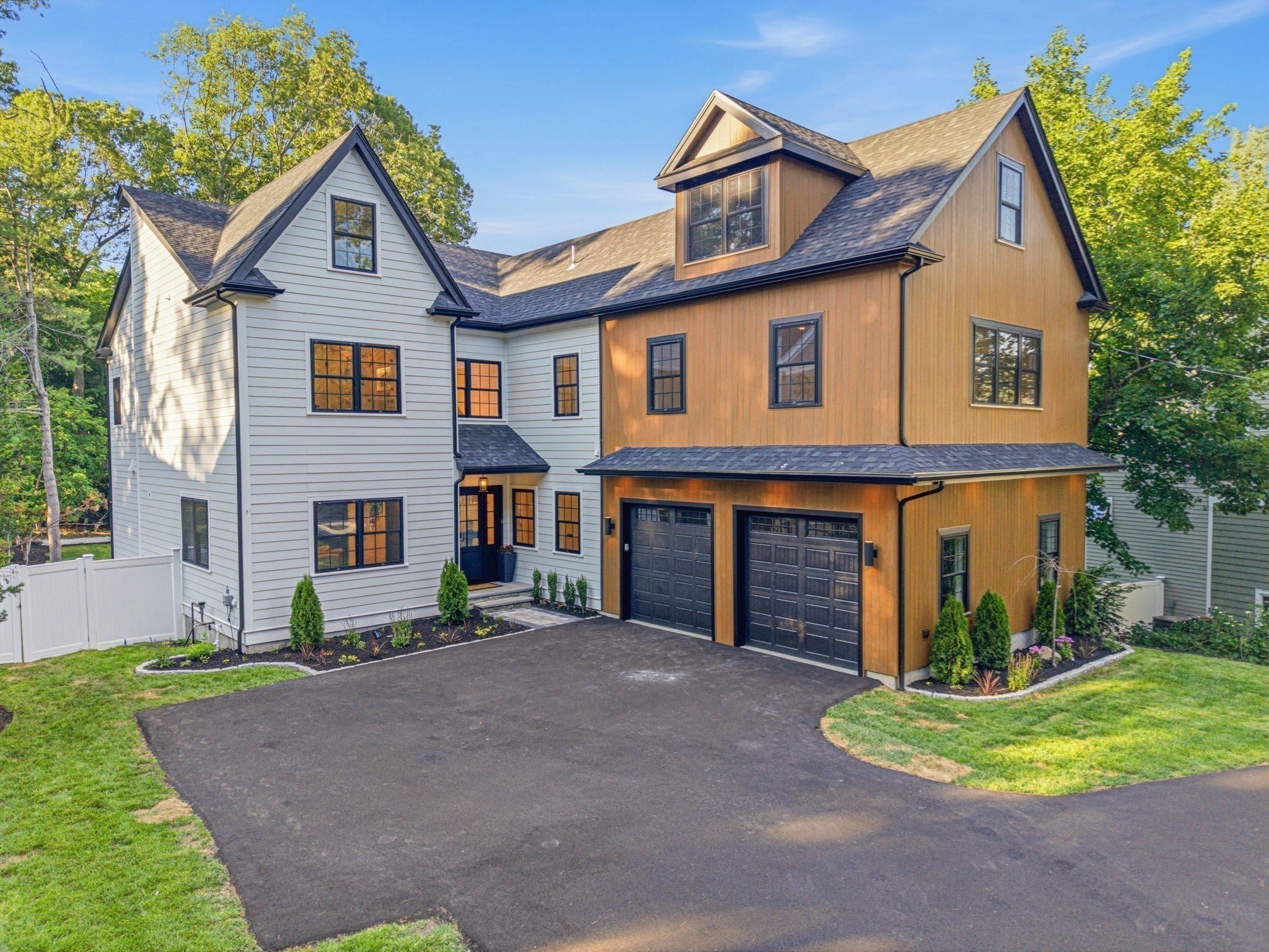 211 High Rock St