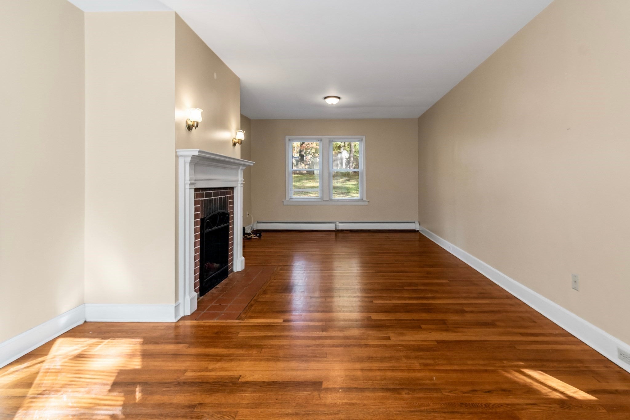 560 Salisbury ST, Worcester, MA Photo #13
