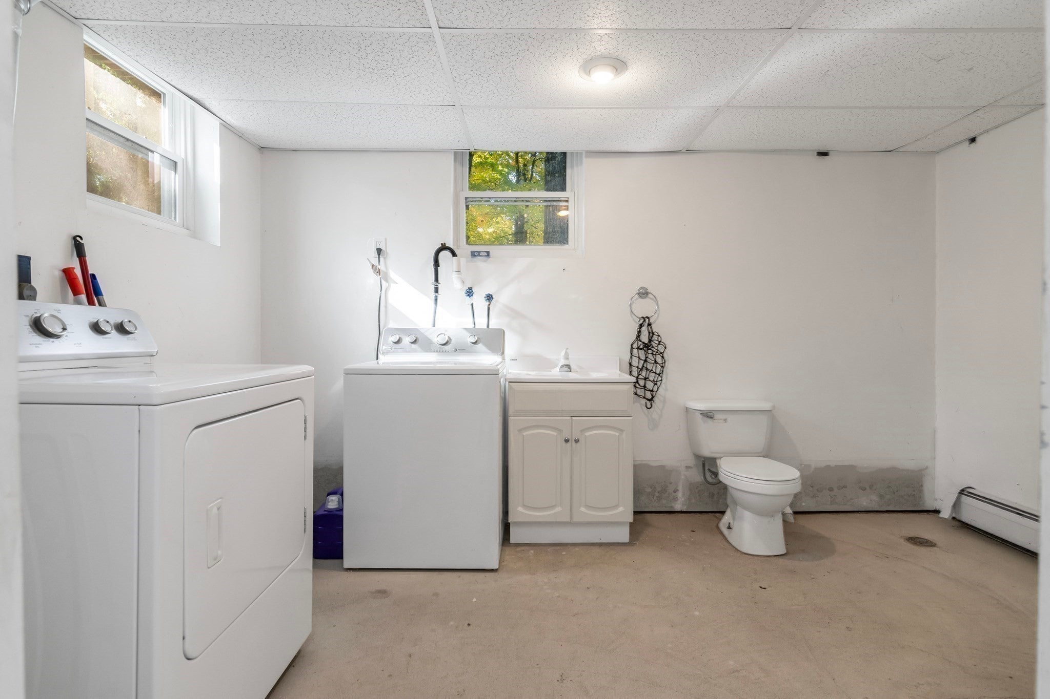 560 Salisbury ST, Worcester, MA Photo #29
