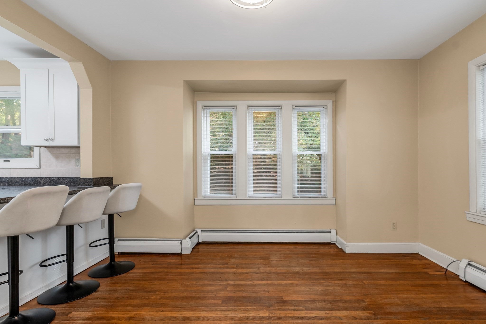 560 Salisbury ST, Worcester, MA Photo #12