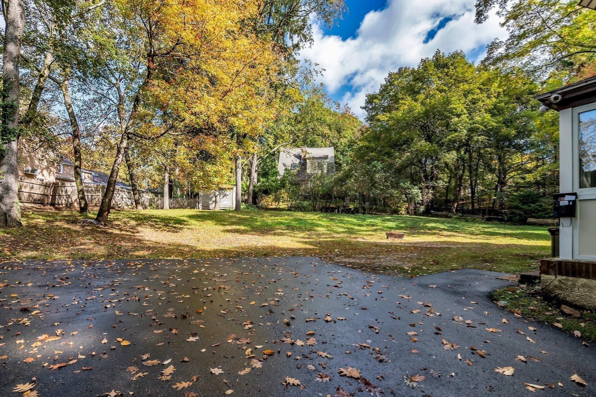 560 Salisbury ST, Worcester, MA Photo #37