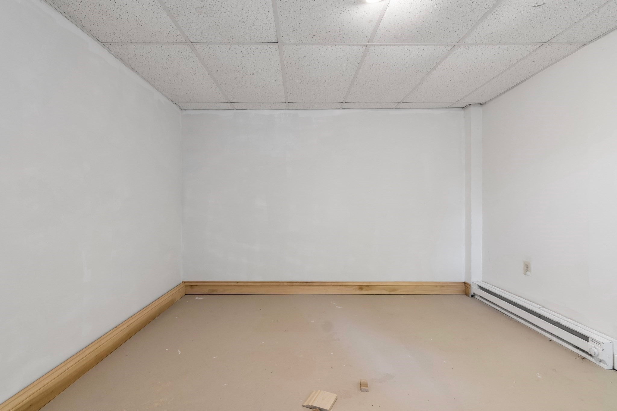 560 Salisbury ST, Worcester, MA Photo #26