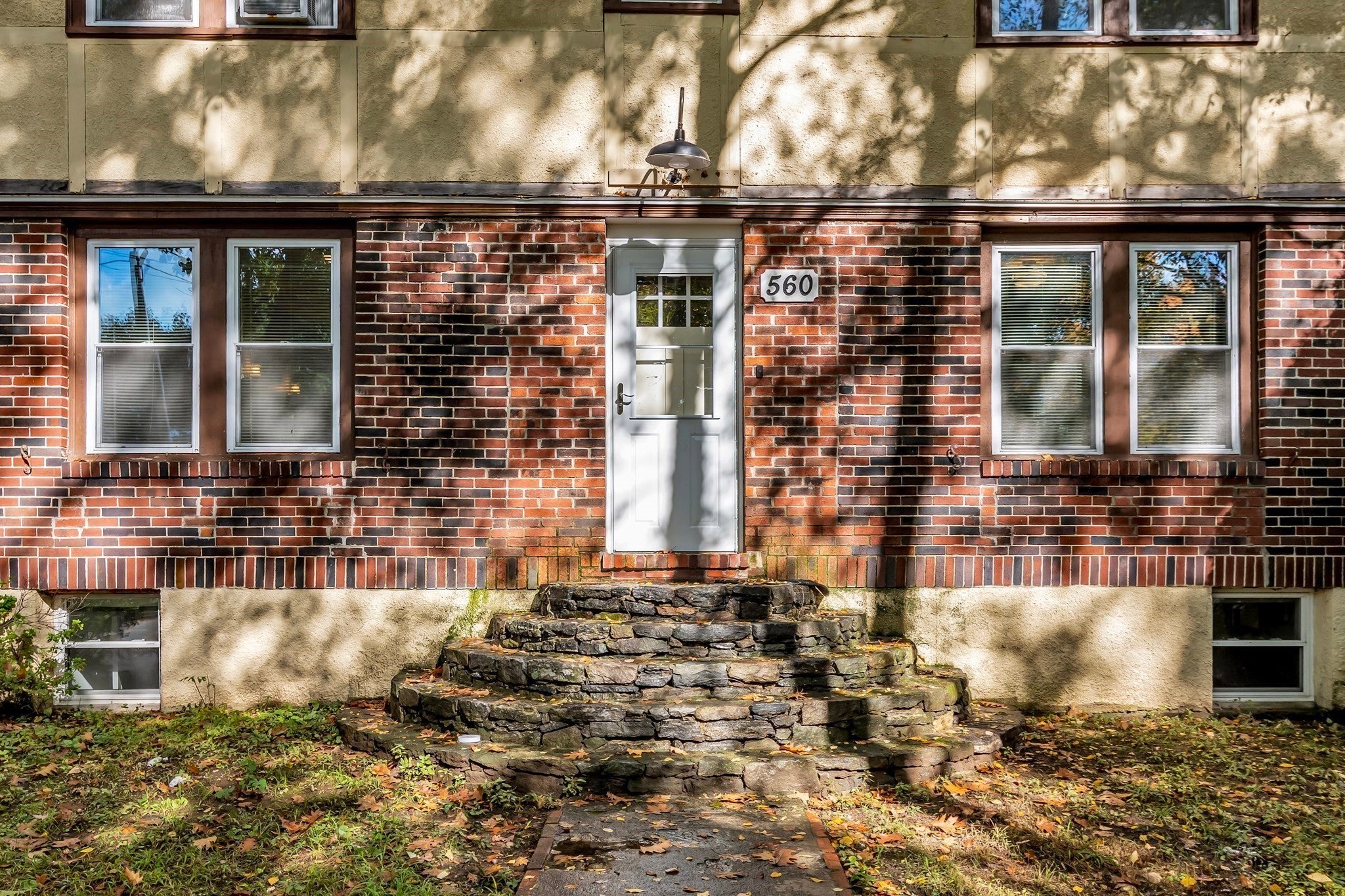 560 Salisbury