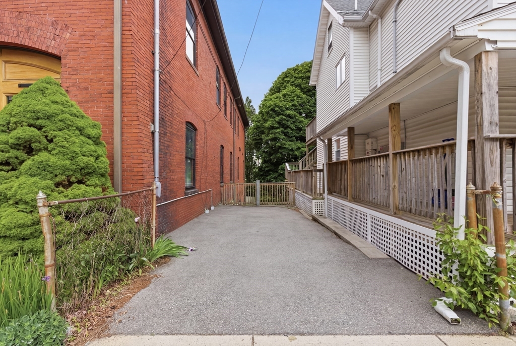 63-65 Ashland St