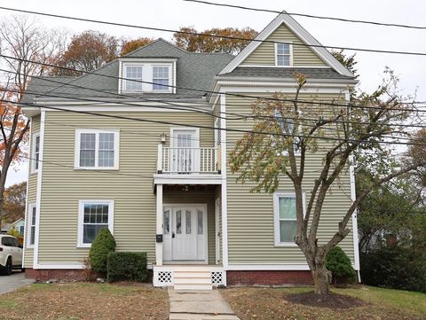 Photo of 15 Warren St #2, Stoneham, MA 02180 (MLS # 73523166)