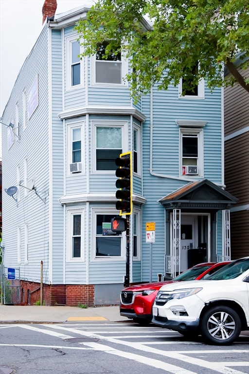 132 Chelsea St