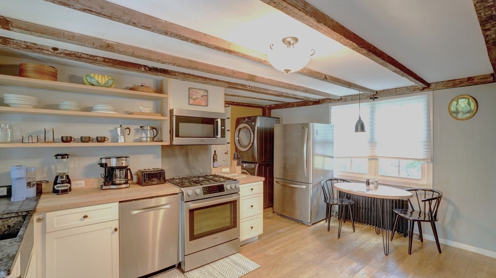 1574-1579 Pleasant St, Lee, MA, 1574-1579 Pleasant St, Lee, MA Photo #9