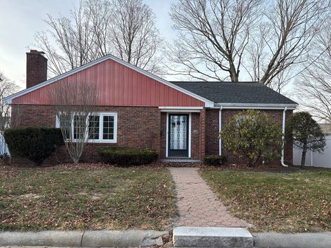 Photo of 172 Florence St, Melrose, MA 02176 (MLS # 73468677)