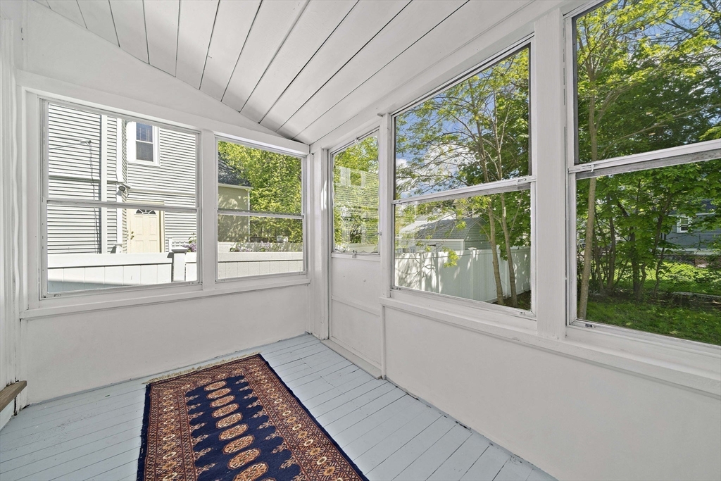 30 Massasoit St