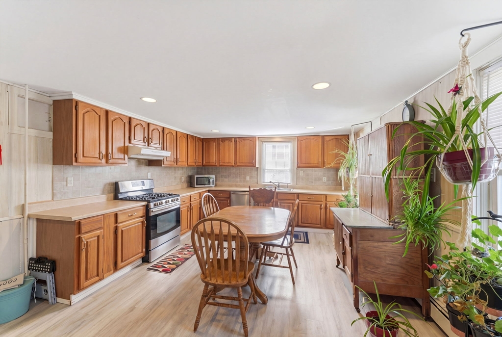 167 Central St, Lincoln, RI Photo #17