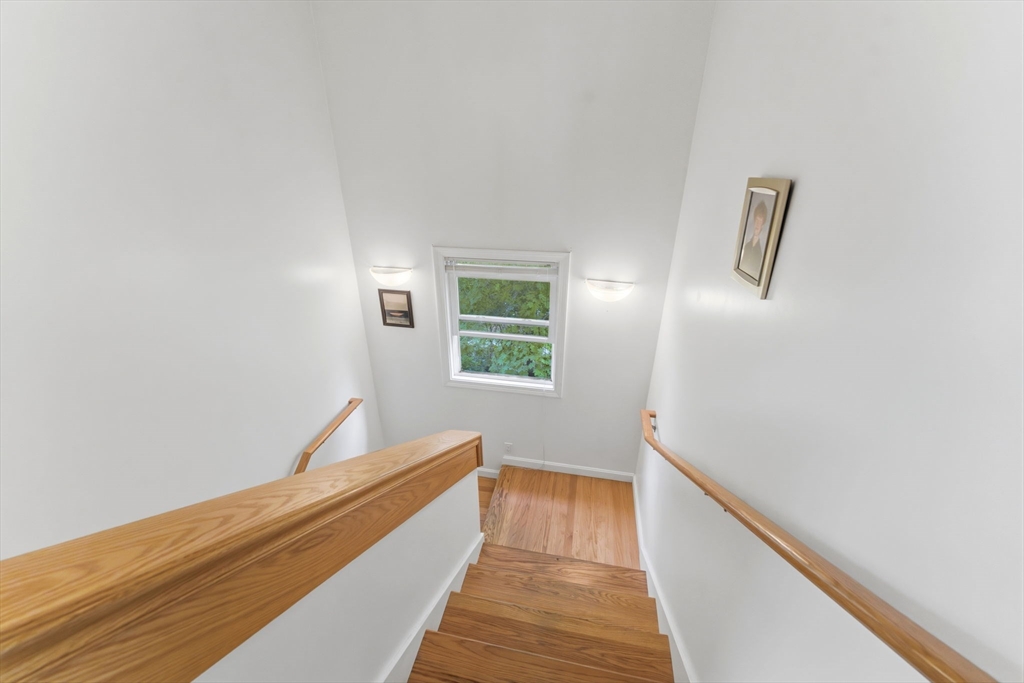 167 Central St, Lincoln, RI Photo #8