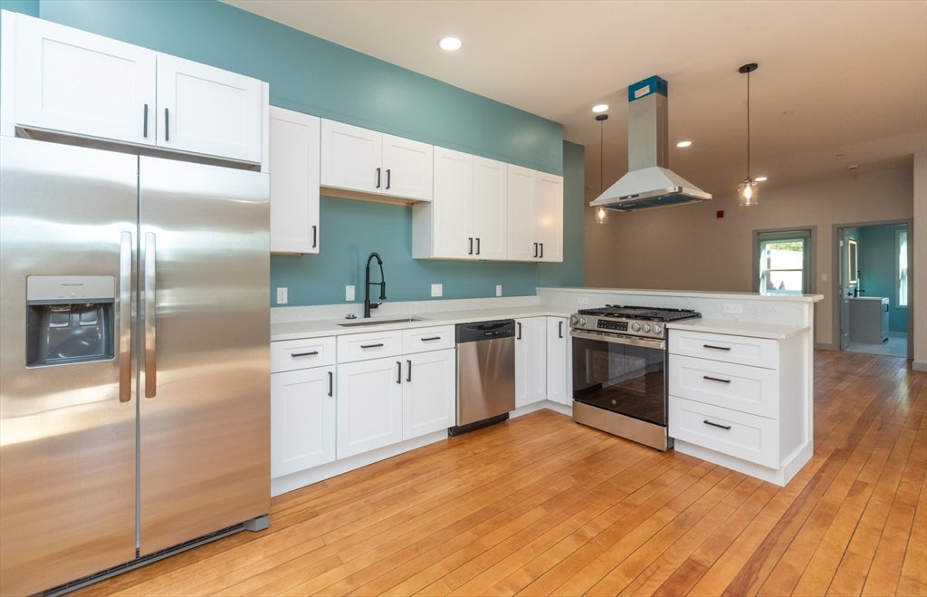 Photo of 115-117 Mechanic St, Clinton, MA