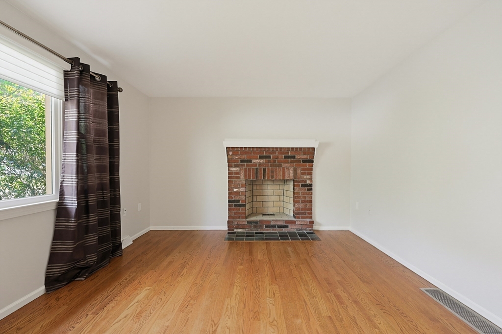1 West Belcher Rd #B, Foxboro, MA, 1 West Belcher Rd #B, Foxboro, MA Photo #8