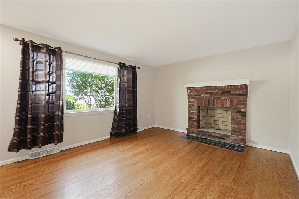 1 West Belcher Rd #B, Foxboro, MA, 1 West Belcher Rd #B, Foxboro, MA Photo #7