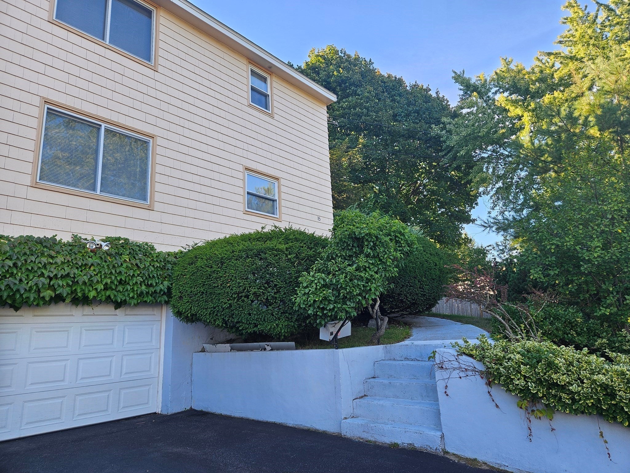 15 Eliot Rd 15