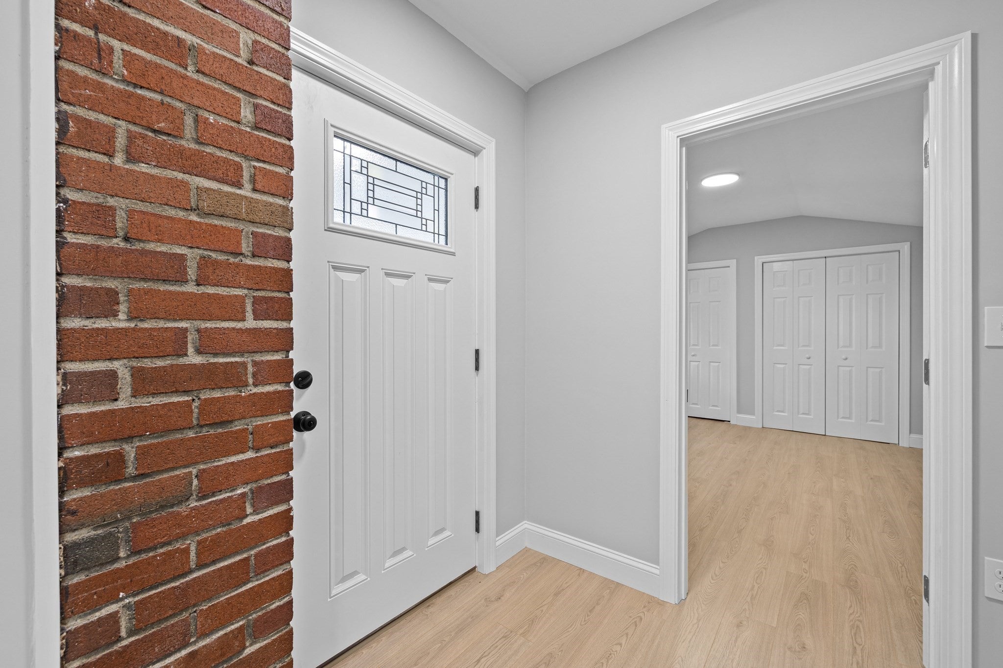 9 Walden Pond Ave, Saugus, MA Photo #5