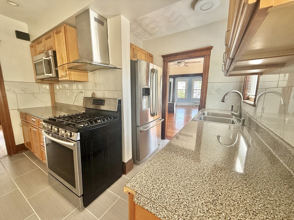 39 Dunbar Ave 1