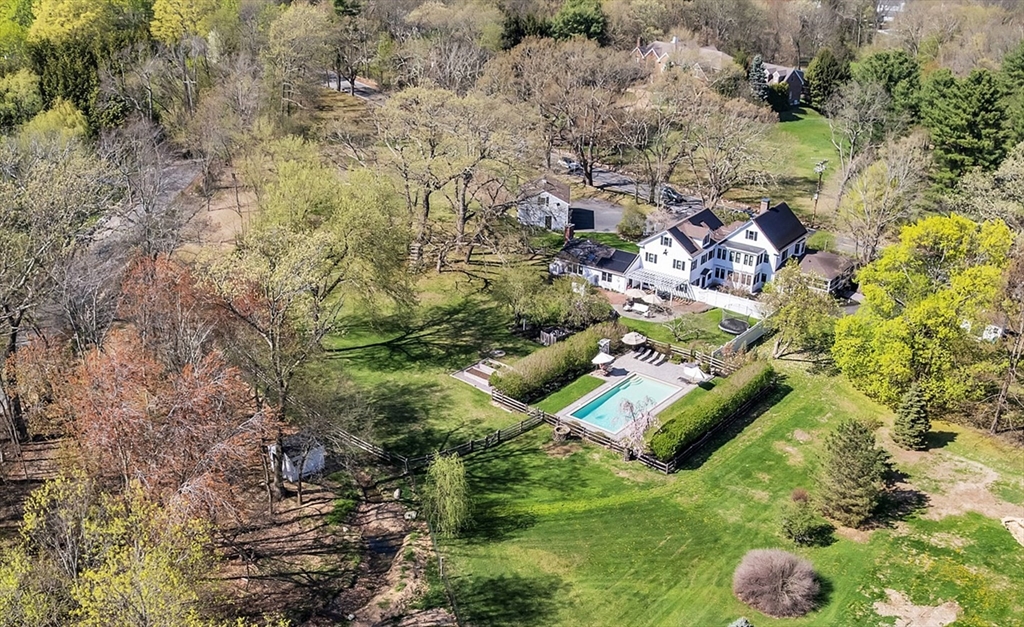 Dover, Massachusetts 02030, United States, 6 Bedrooms Bedrooms, ,6 BathroomsBathrooms,Residential,Active,120121