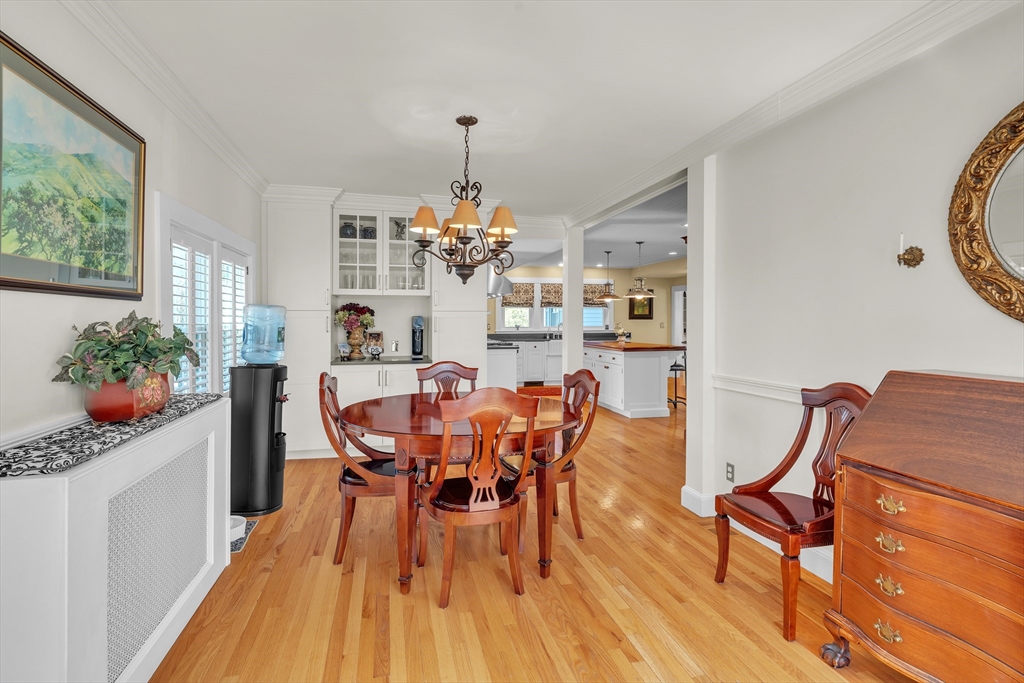 Dover, Massachusetts 02030, United States, 6 Bedrooms Bedrooms, ,6 BathroomsBathrooms,Residential,Active,120121