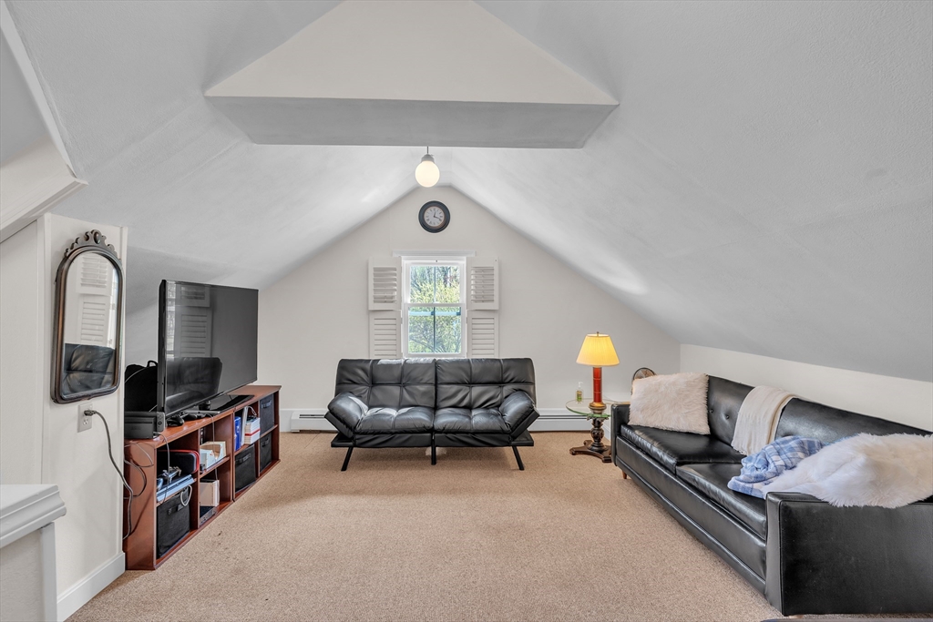 Dover, Massachusetts 02030, United States, 6 Bedrooms Bedrooms, ,6 BathroomsBathrooms,Residential,Active,120121