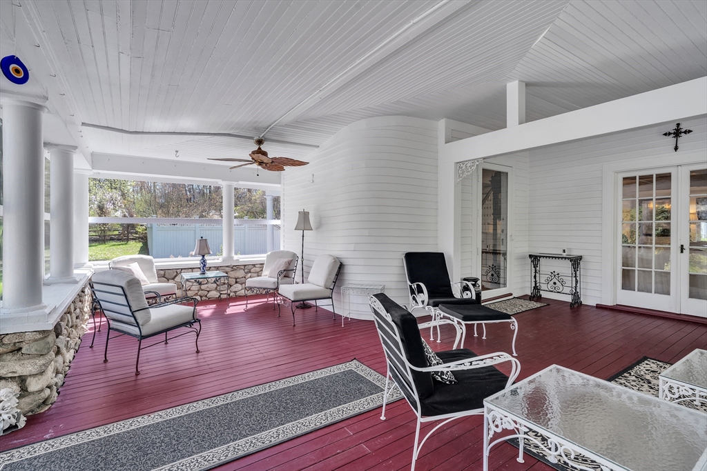 Dover, Massachusetts 02030, United States, 6 Bedrooms Bedrooms, ,6 BathroomsBathrooms,Residential,Active,120121