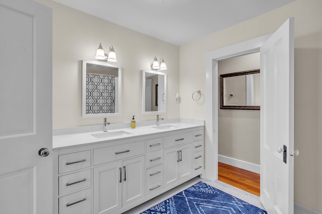 Dover, Massachusetts 02030, United States, 6 Bedrooms Bedrooms, ,6 BathroomsBathrooms,Residential,Active,120121