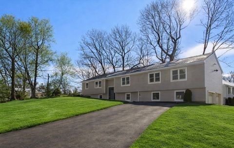 54 Highland Glen Dr Randolph MA 02368