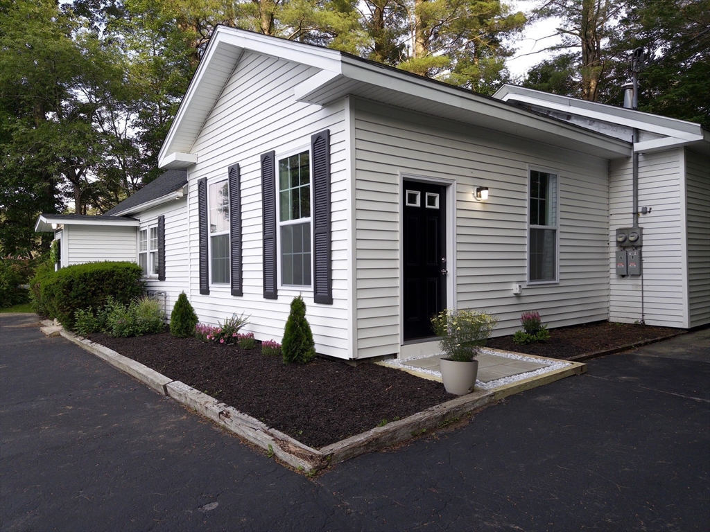 382 W Main St