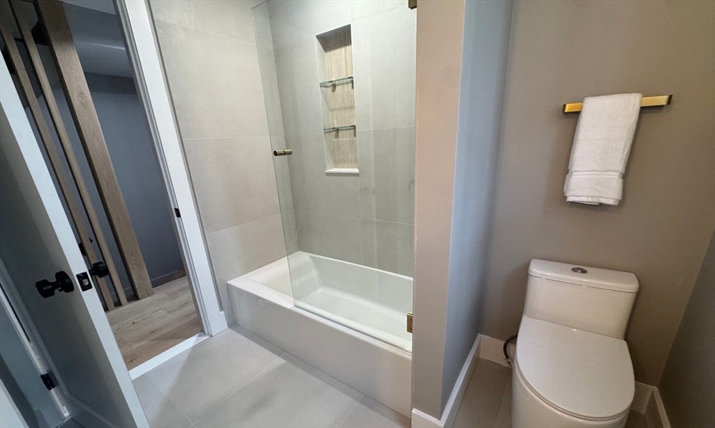 122 West Seventh St #E, Boston, MA Photo #17