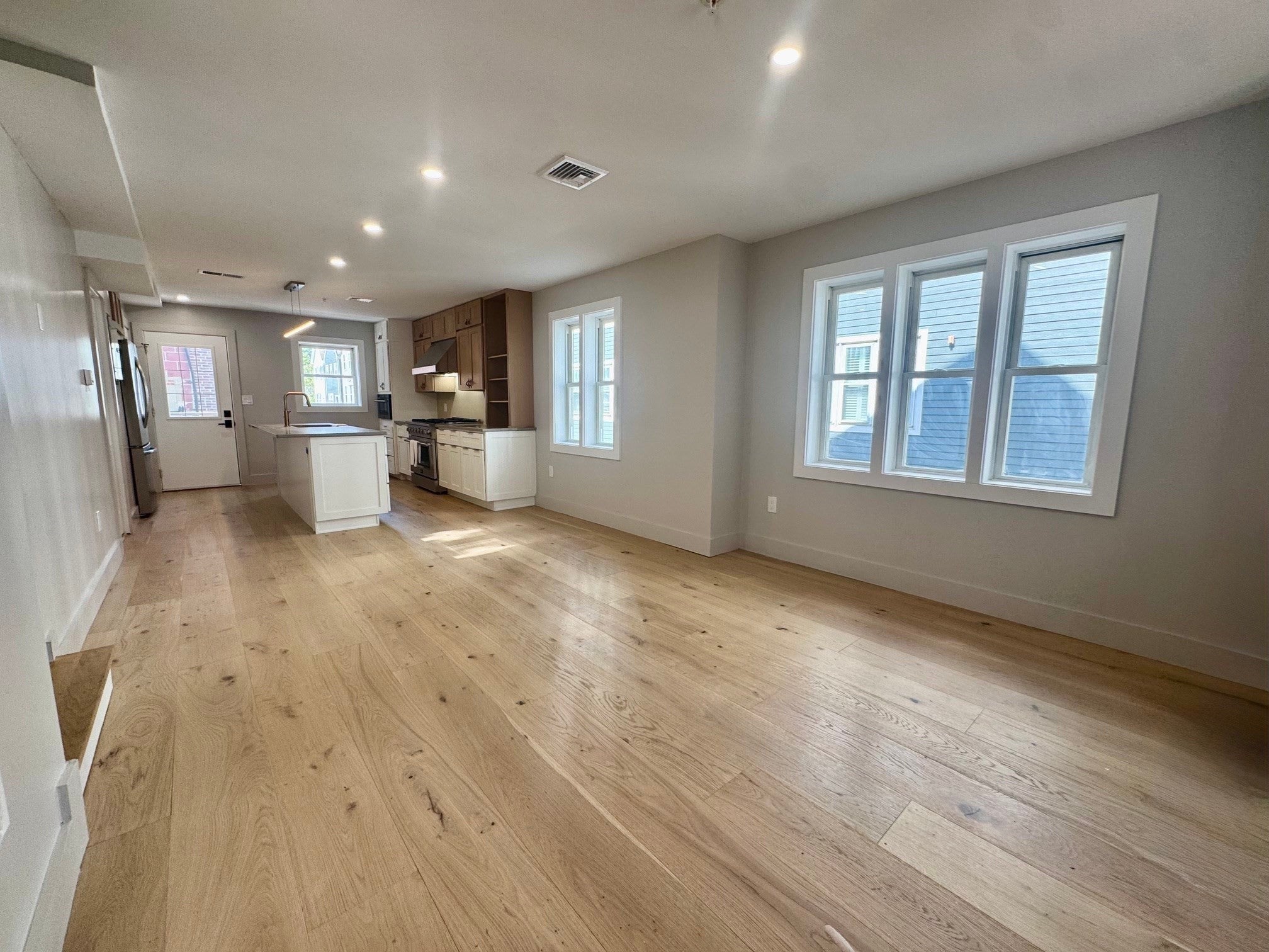 122 West Seventh St #E, Boston, MA Photo #7