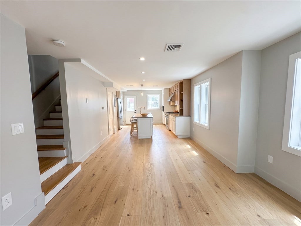 122 West Seventh St #E, Boston, MA Photo #10