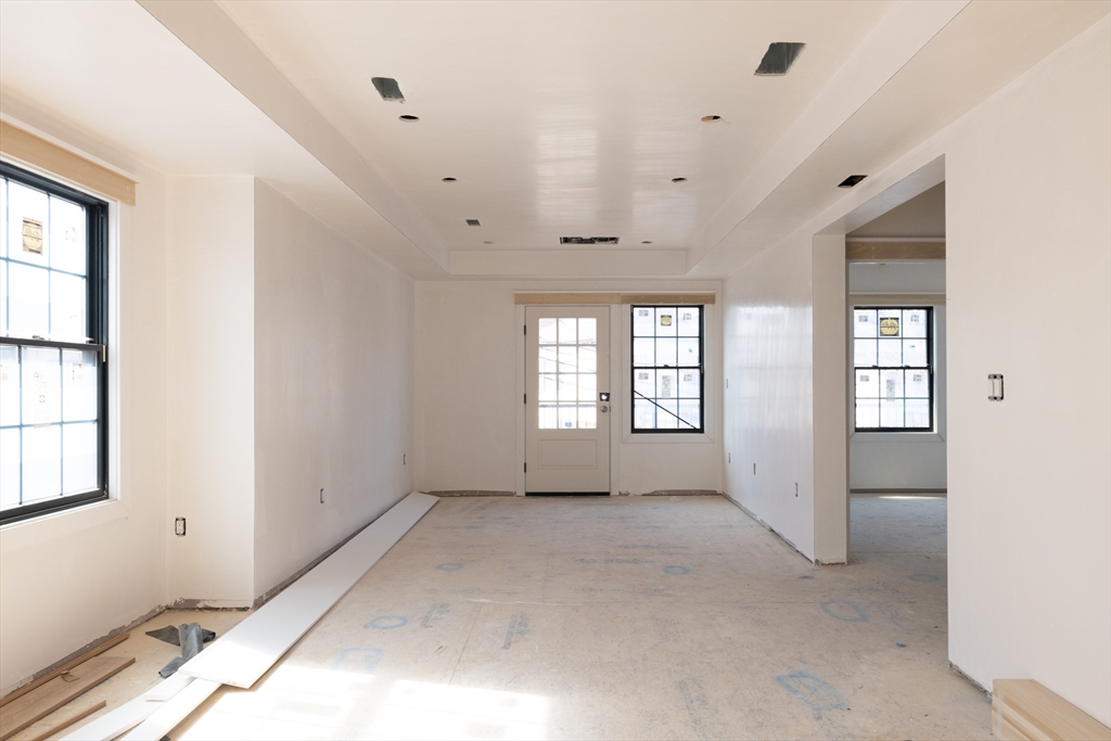 23 College Hill Rd 1