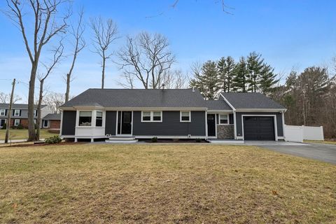 27 Leo's Ln Avon MA 02322